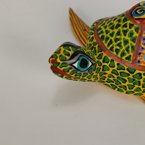 ROCIO HERNANDEZ ARRAZOLA XOXO OAX WOOD SEA TURTLE - Picture 7 of 10